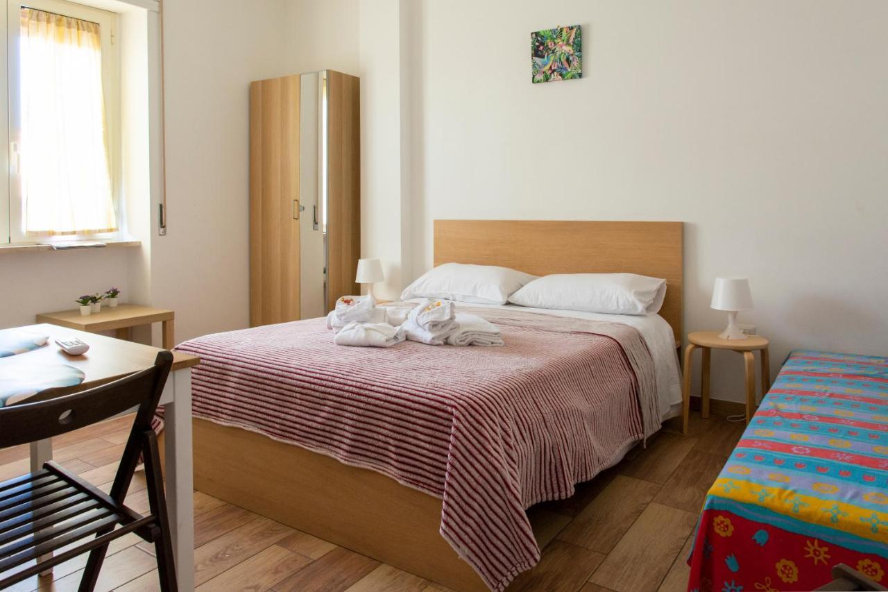 B&B Da Roberto Napoli Eksteriør billede